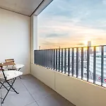 Light & Airy Comfort - Garage & Balcony *
